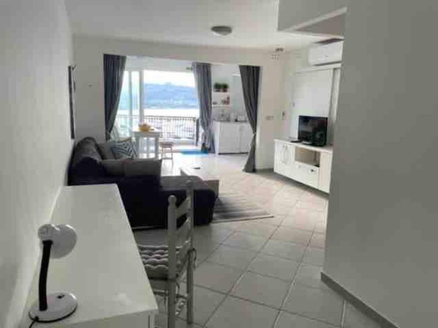 Mellieha Bay Seafront With Spectacular Views3Bed Apartamento Exterior foto